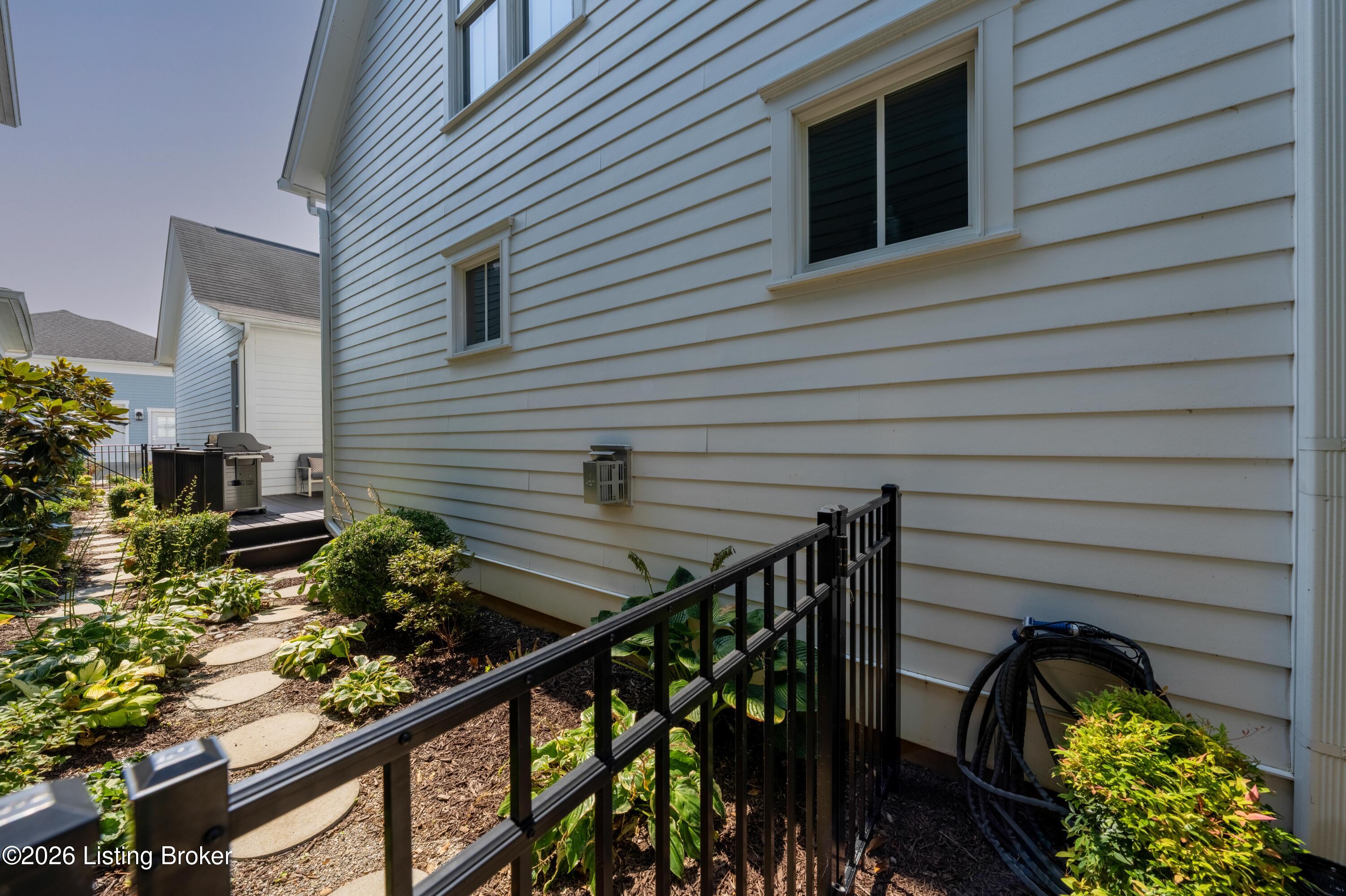 6415 Mistflower Cir
