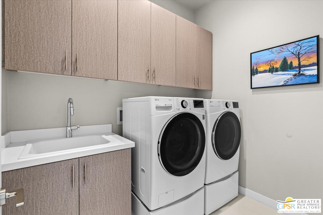 35297 District East St