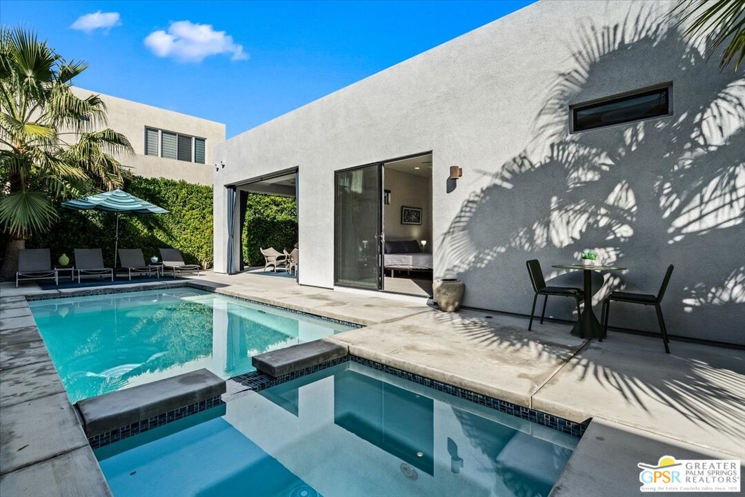 35297 District East St