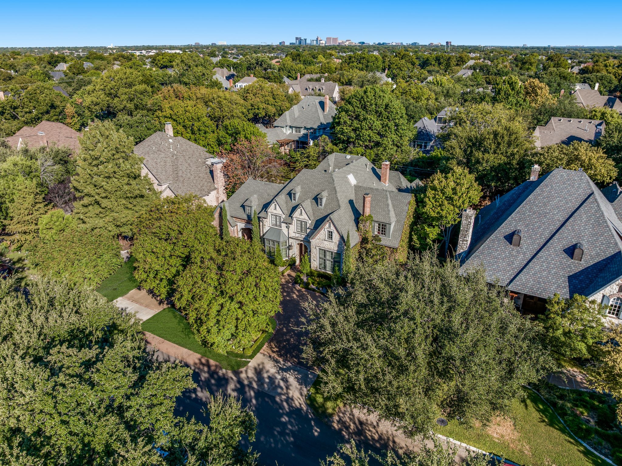 6607 Glendora Avenue