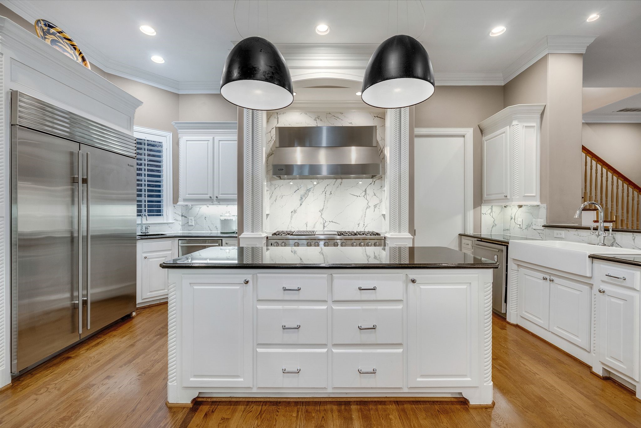 6607 Glendora Avenue