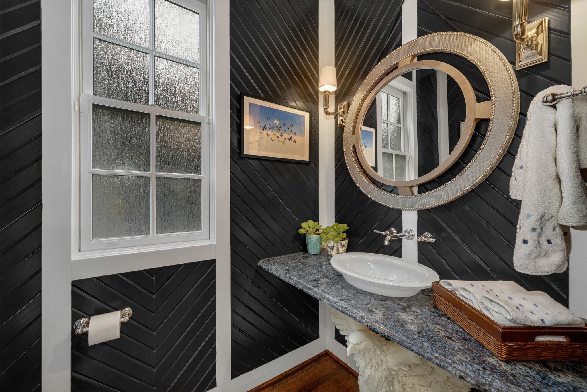 6607 Glendora Avenue