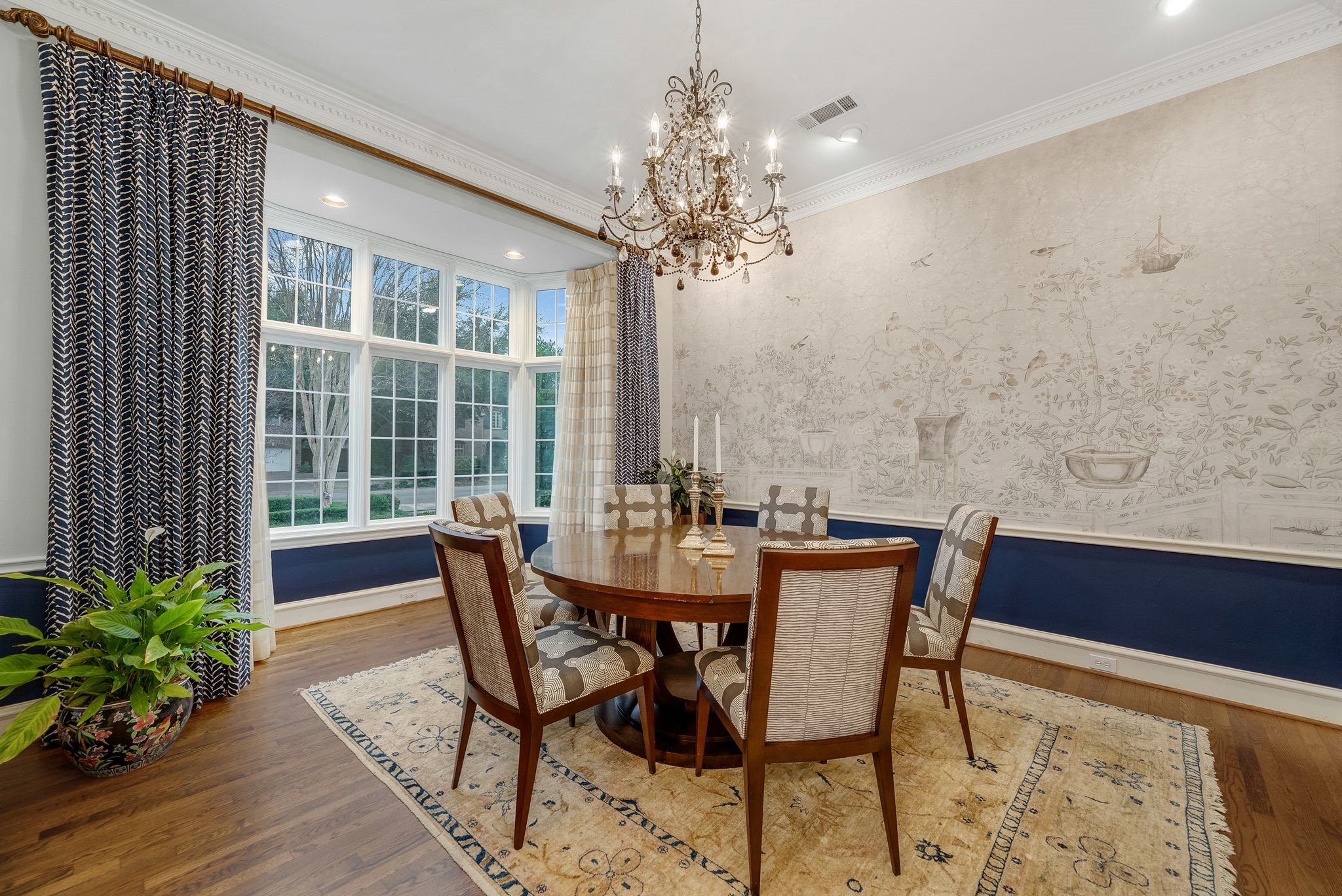 6607 Glendora Avenue