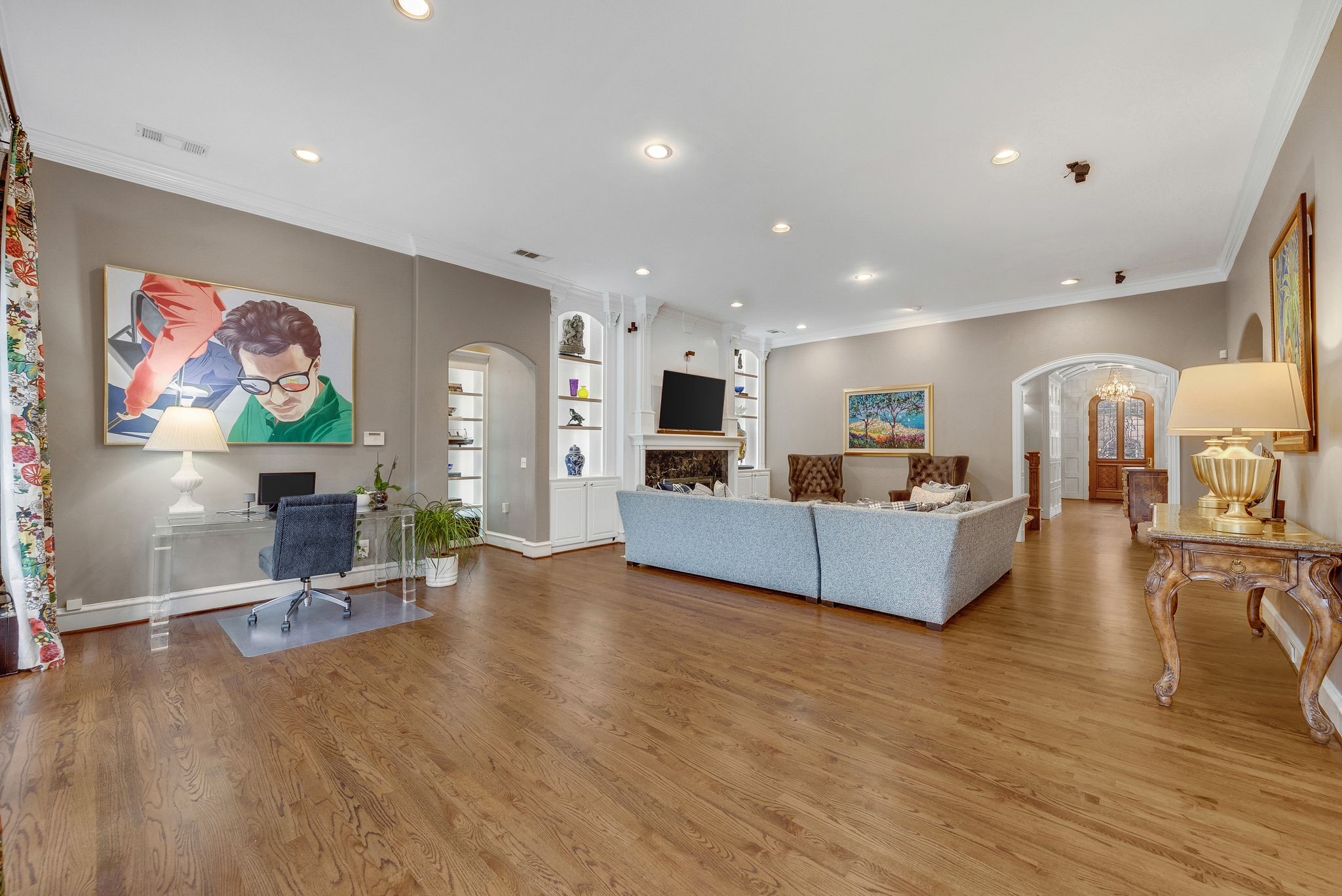 6607 Glendora Avenue