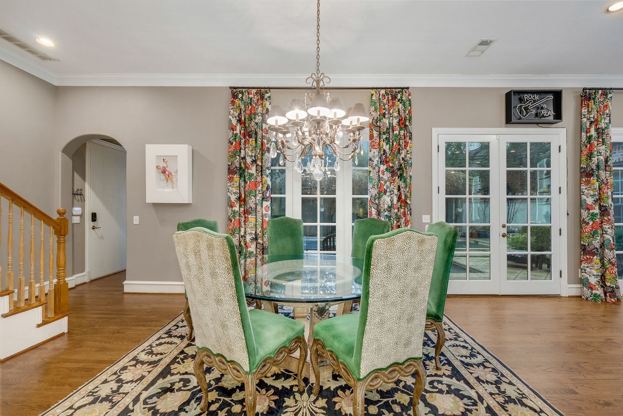 6607 Glendora Avenue