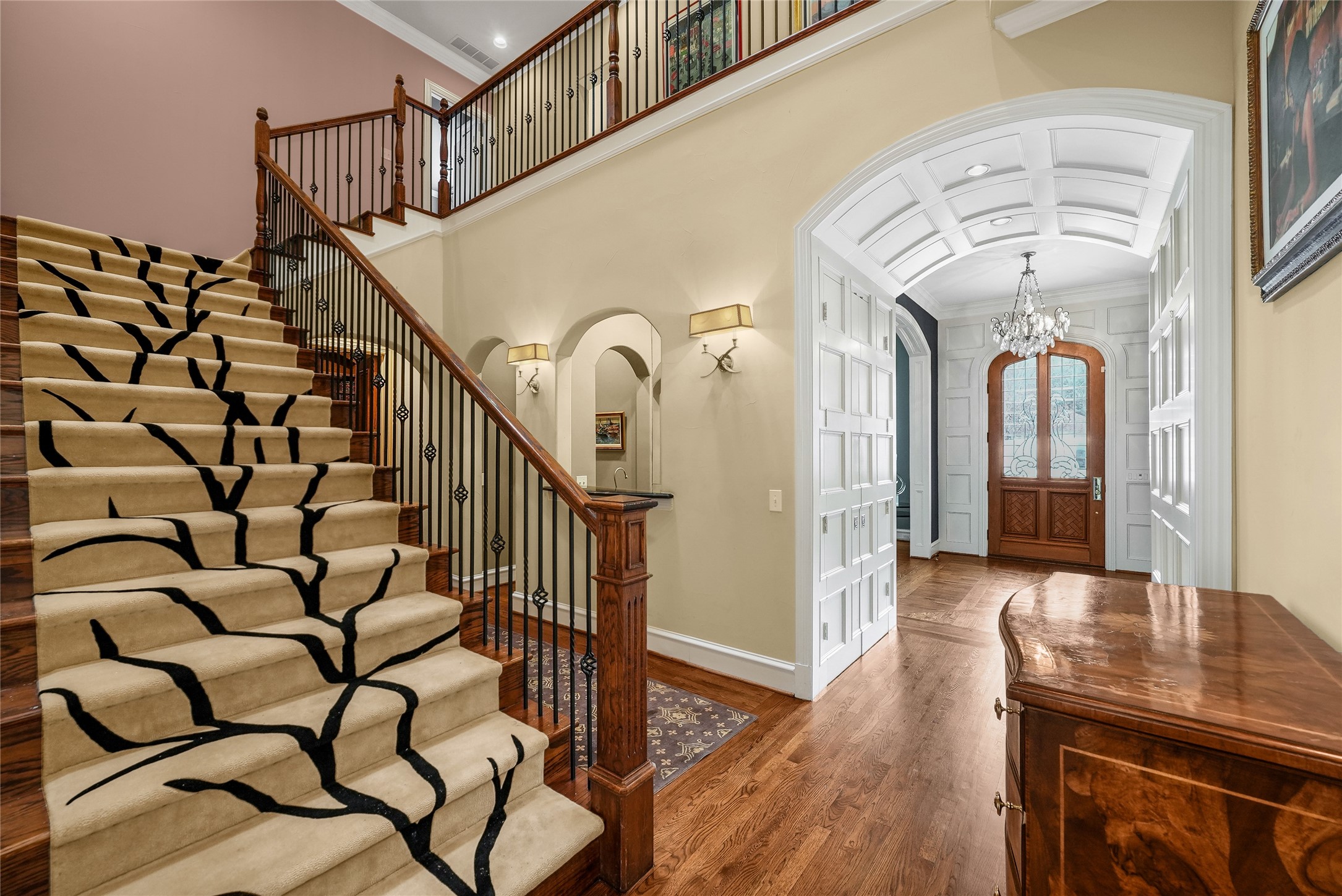 6607 Glendora Avenue