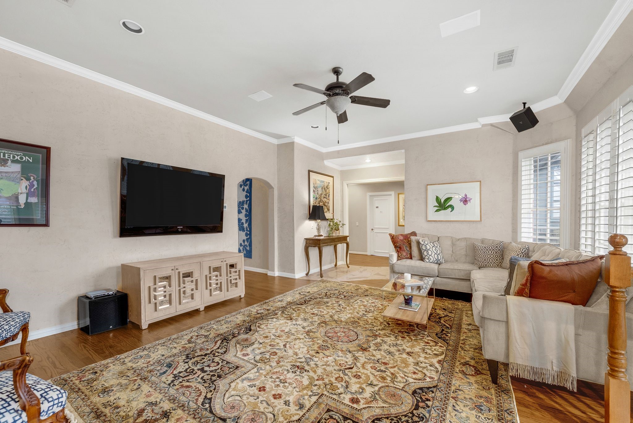 6607 Glendora Avenue