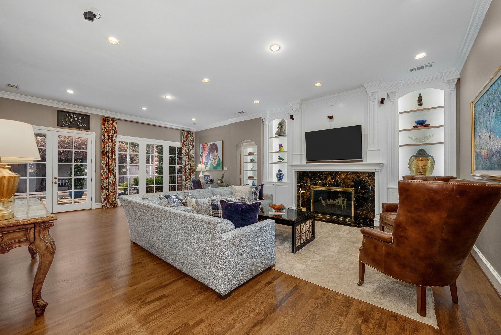 6607 Glendora Avenue