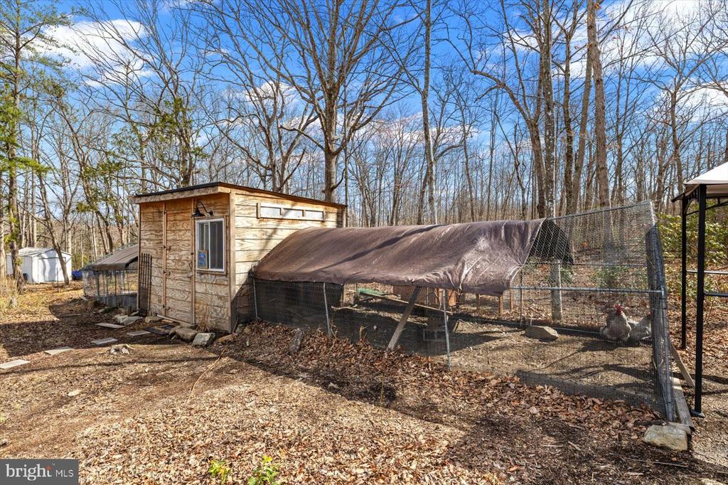 6122 SLATE MILLS RD
