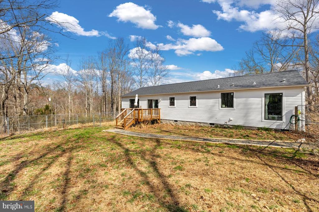6122 SLATE MILLS RD