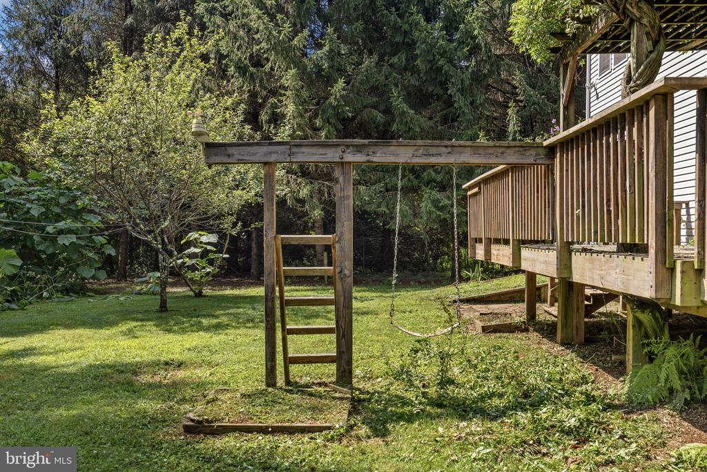 2083 OLD SAWMILL LANE