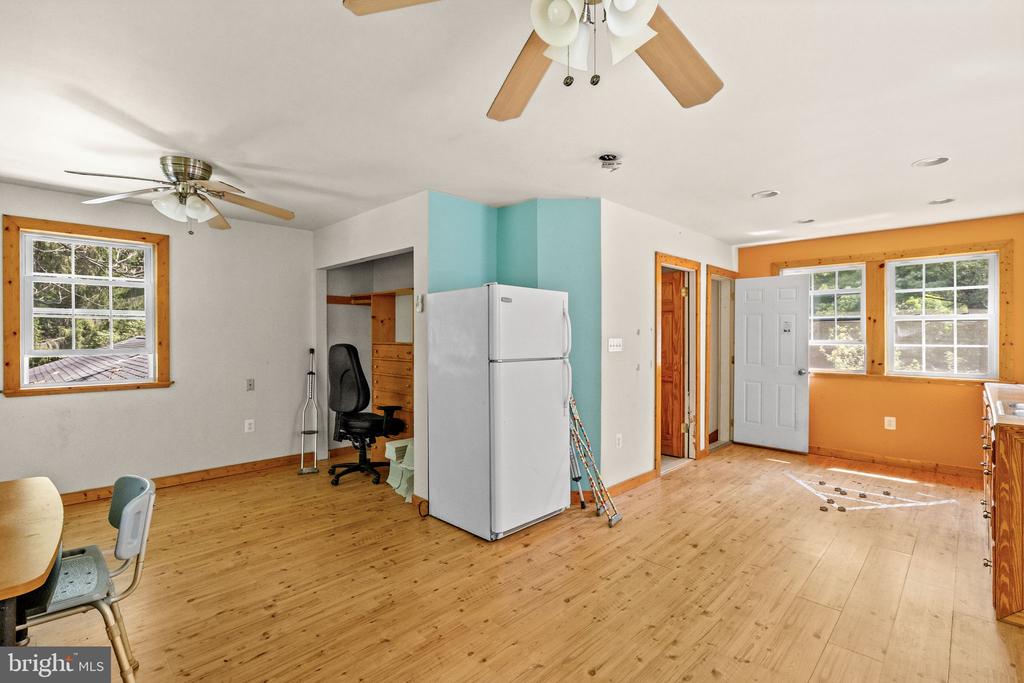 2083 OLD SAWMILL LANE
