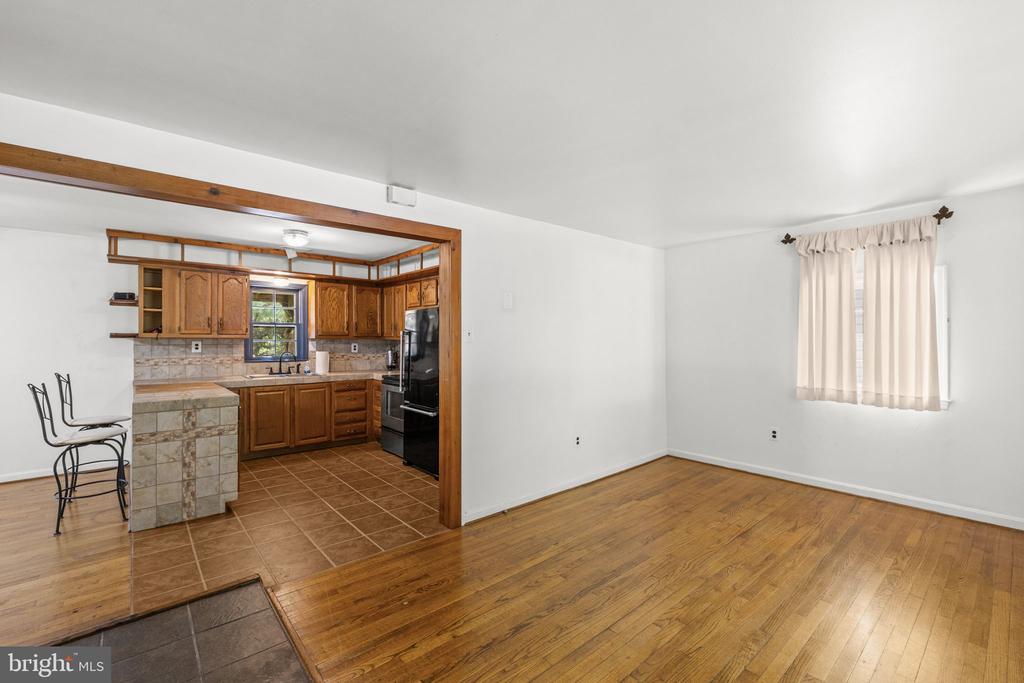 2083 OLD SAWMILL LANE