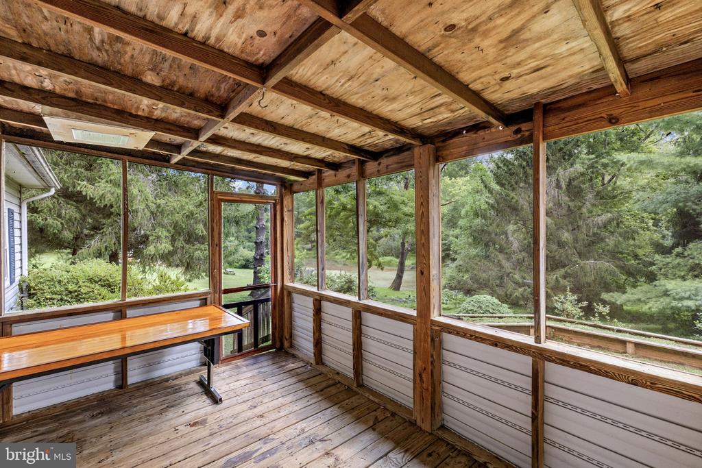 2083 OLD SAWMILL LANE