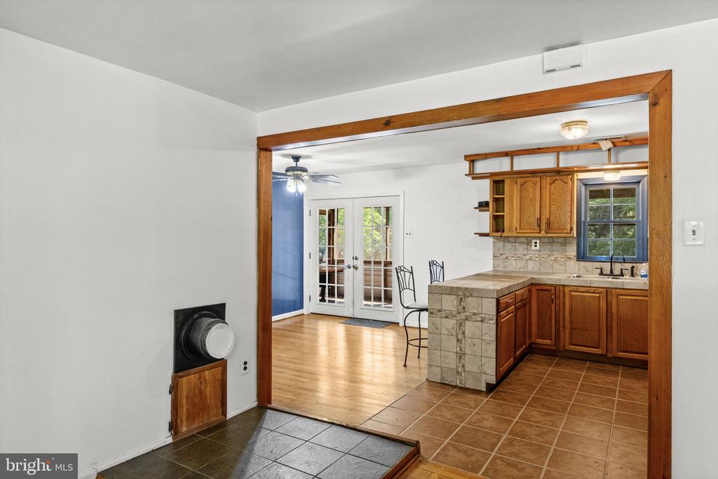 2083 OLD SAWMILL LANE