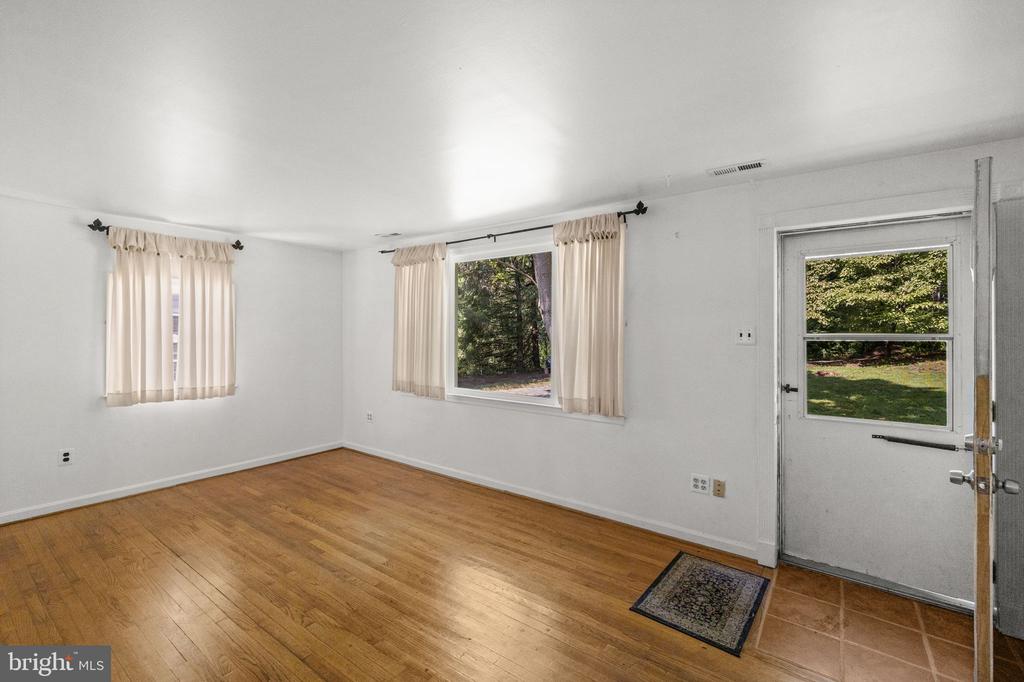 2083 OLD SAWMILL LANE