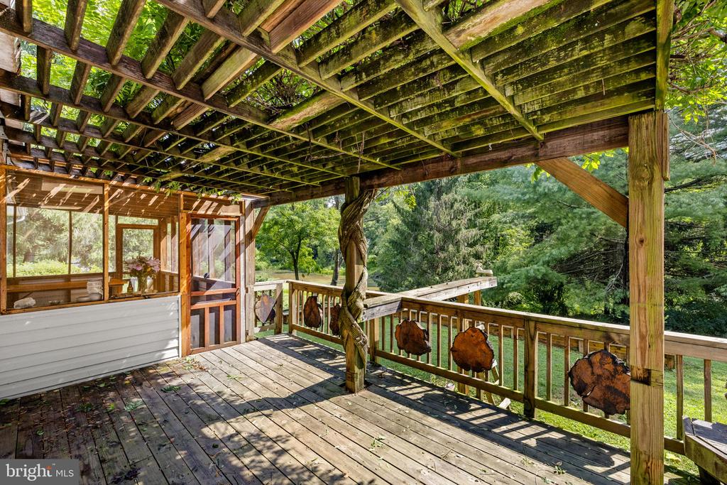 2083 OLD SAWMILL LANE