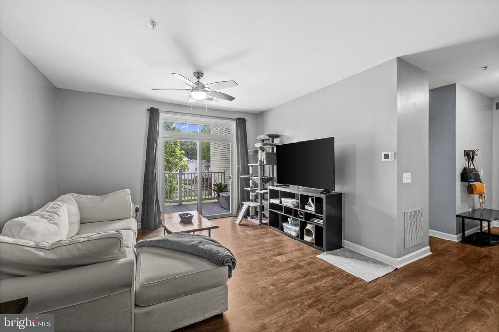 6161 WILLOW PLACE Unit: 207