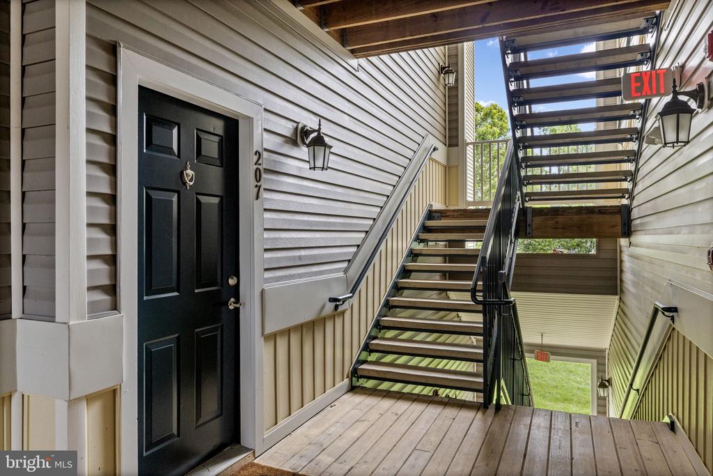 6161 WILLOW PLACE Unit: 207