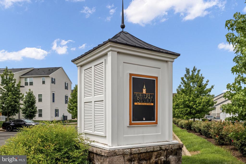 6161 WILLOW PLACE Unit: 207