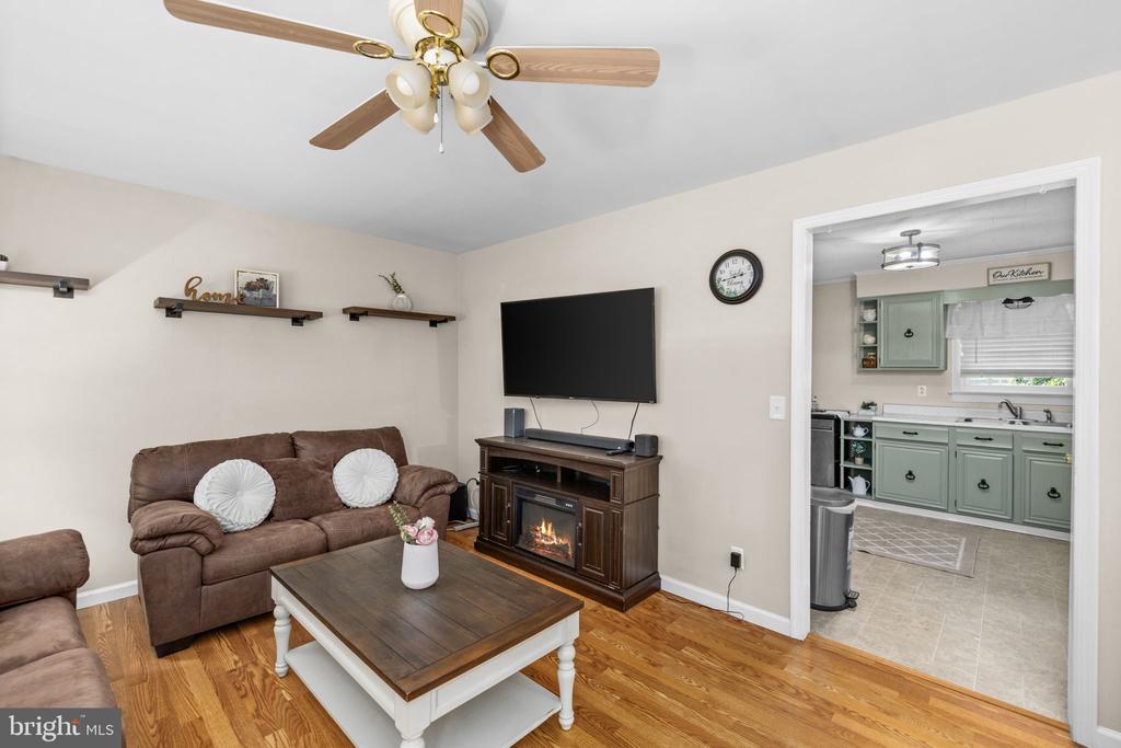 108 MELTON MANOR DRIVE