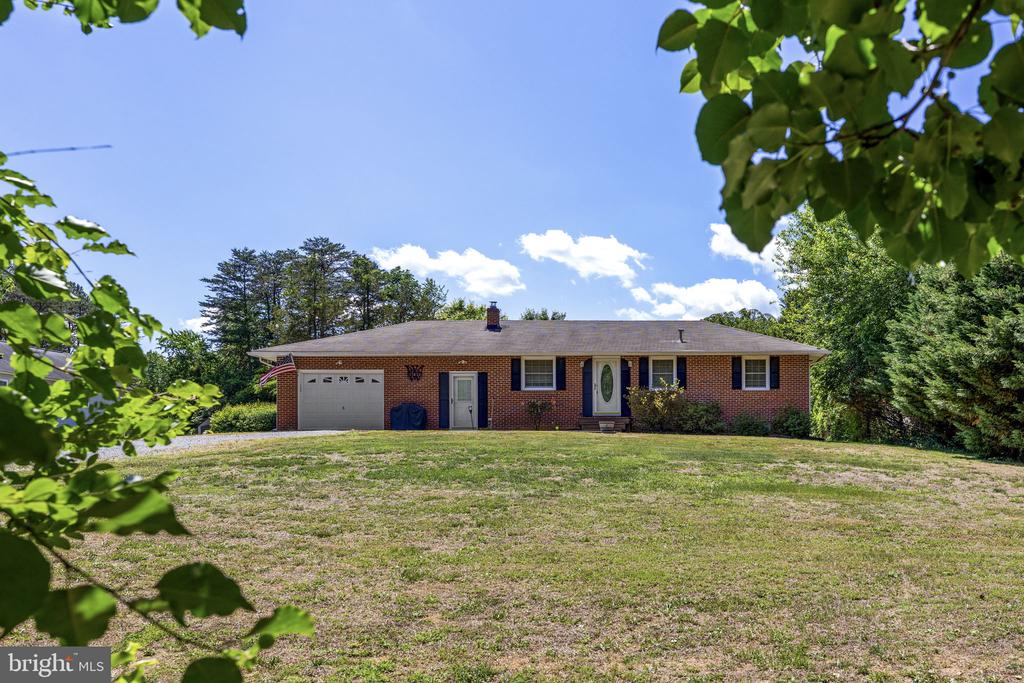 108 MELTON MANOR DRIVE