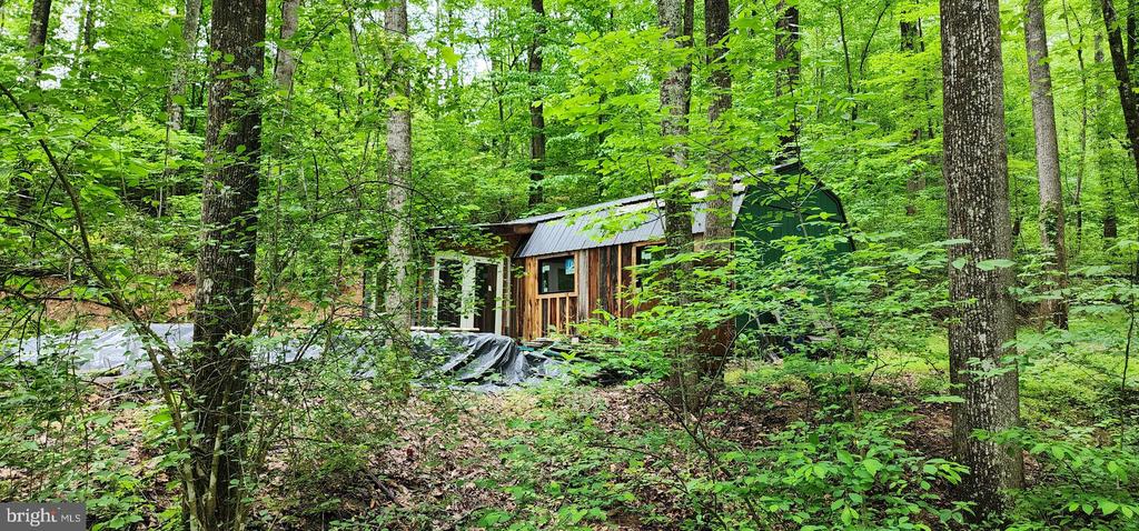 432 CHIMNEY HOLLOW ROAD
