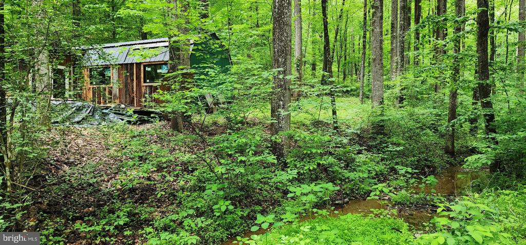 432 CHIMNEY HOLLOW ROAD