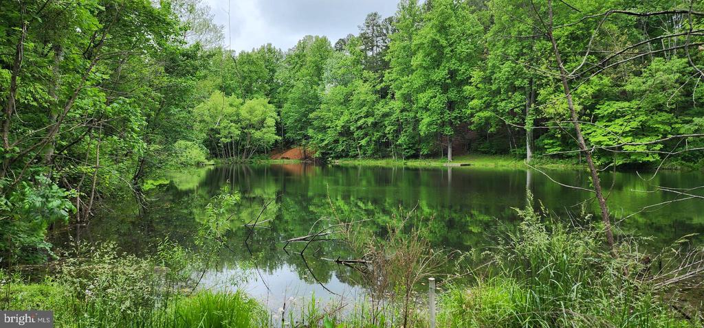432 CHIMNEY HOLLOW ROAD