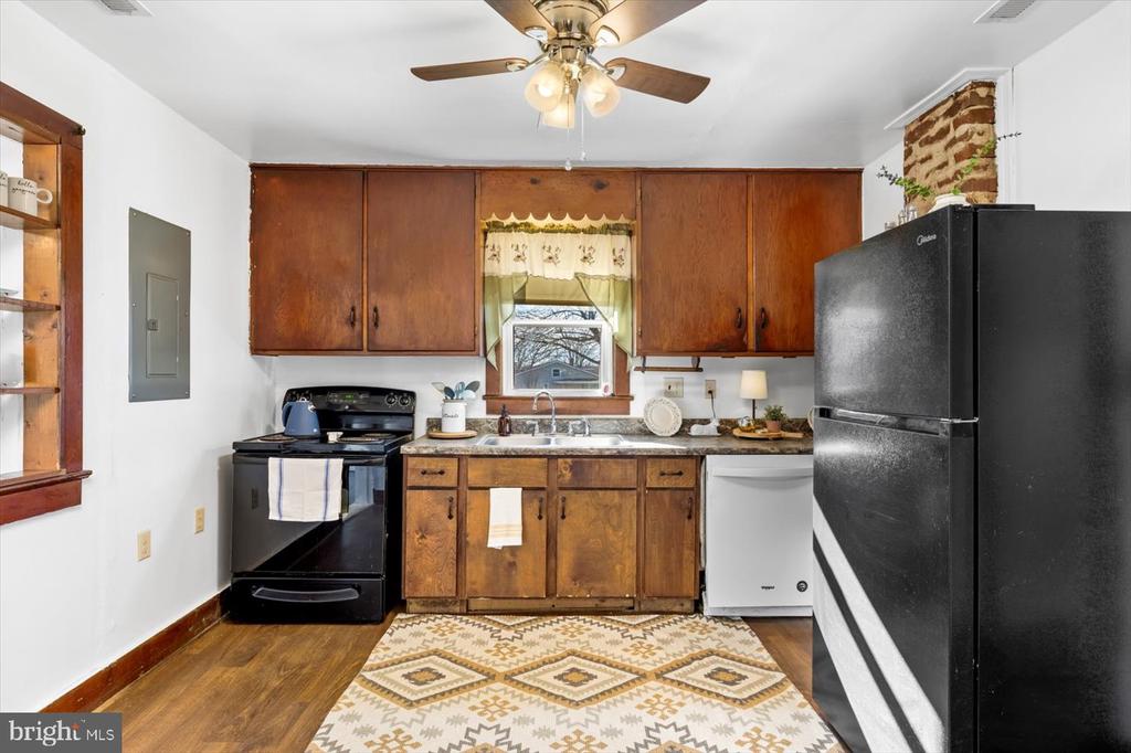 468 RIDGEVIEW