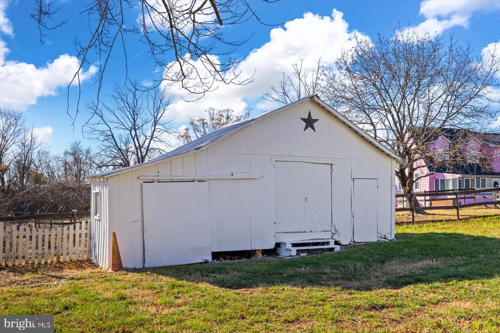 468 RIDGEVIEW