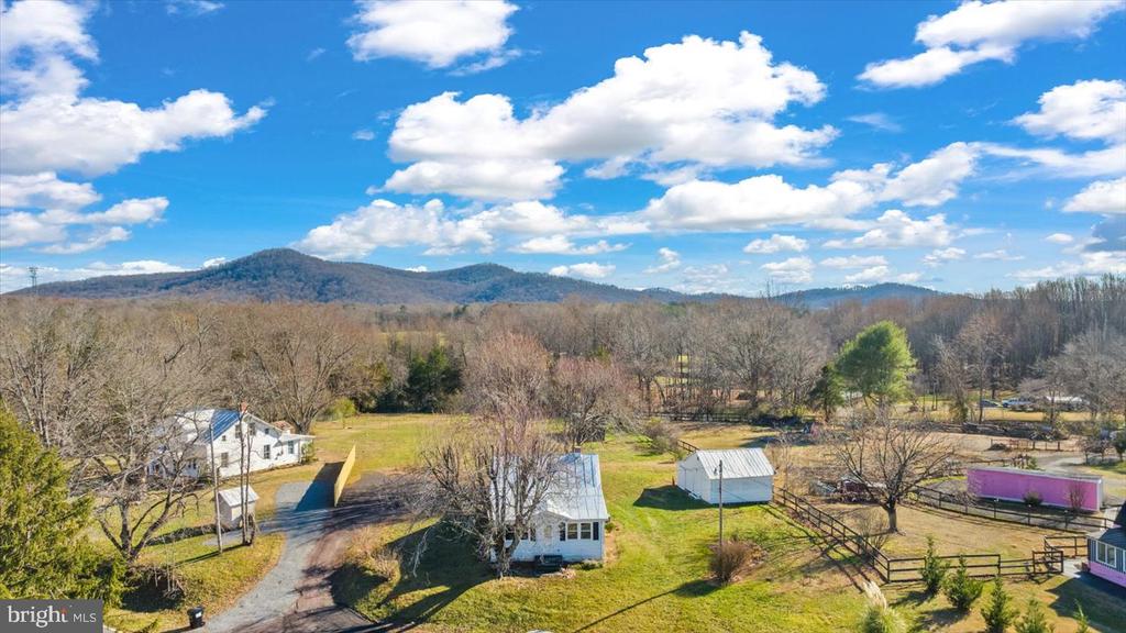 468 RIDGEVIEW
