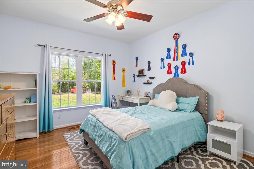 279 CARRIAGE LANE