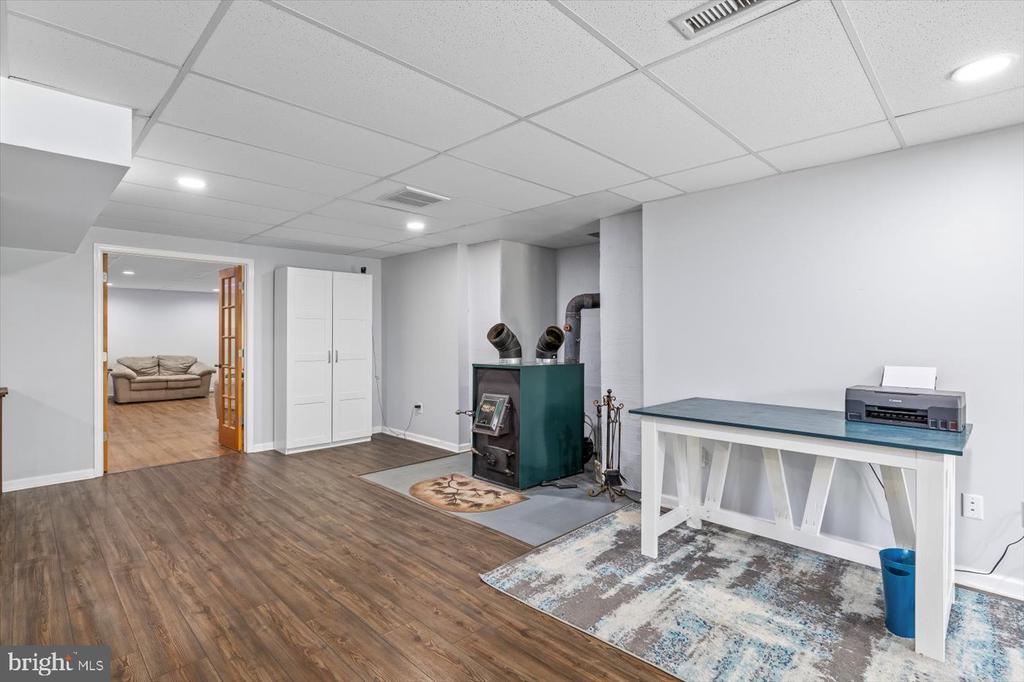 279 CARRIAGE LANE