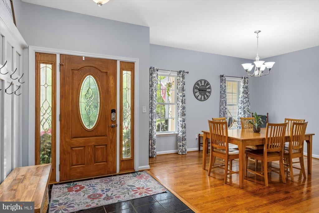 279 CARRIAGE LANE