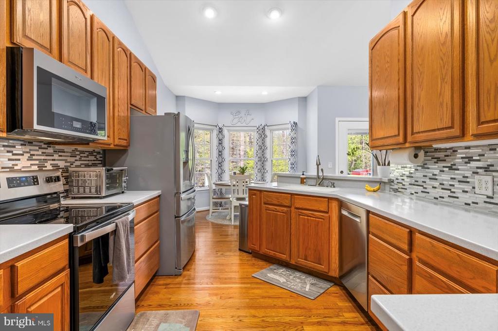 279 CARRIAGE LANE