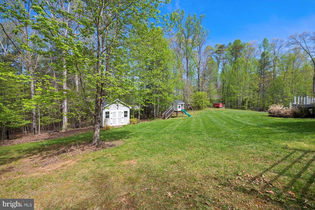 279 CARRIAGE LANE