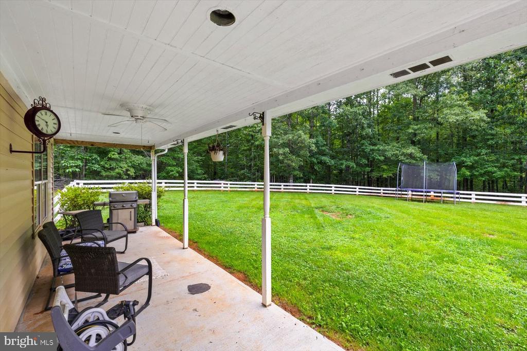 319 FOX HUNTERS LANE