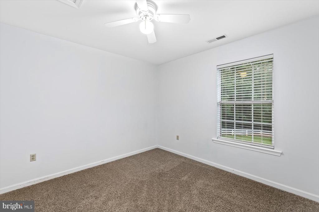 319 FOX HUNTERS LANE