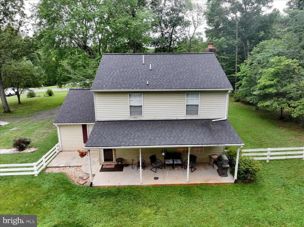 319 FOX HUNTERS LANE