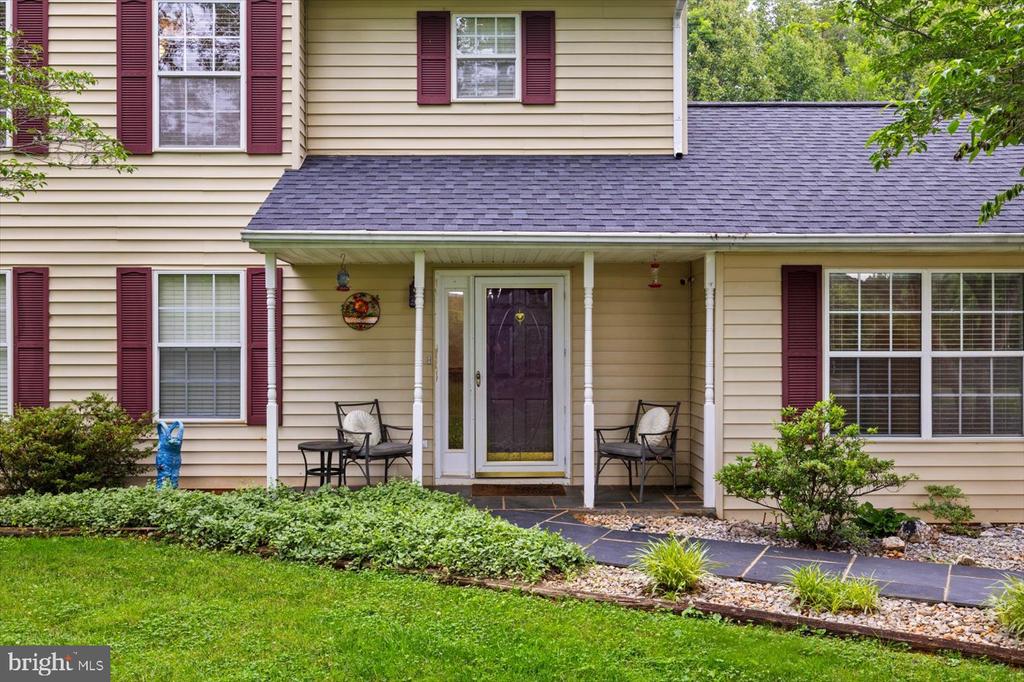 319 FOX HUNTERS LANE