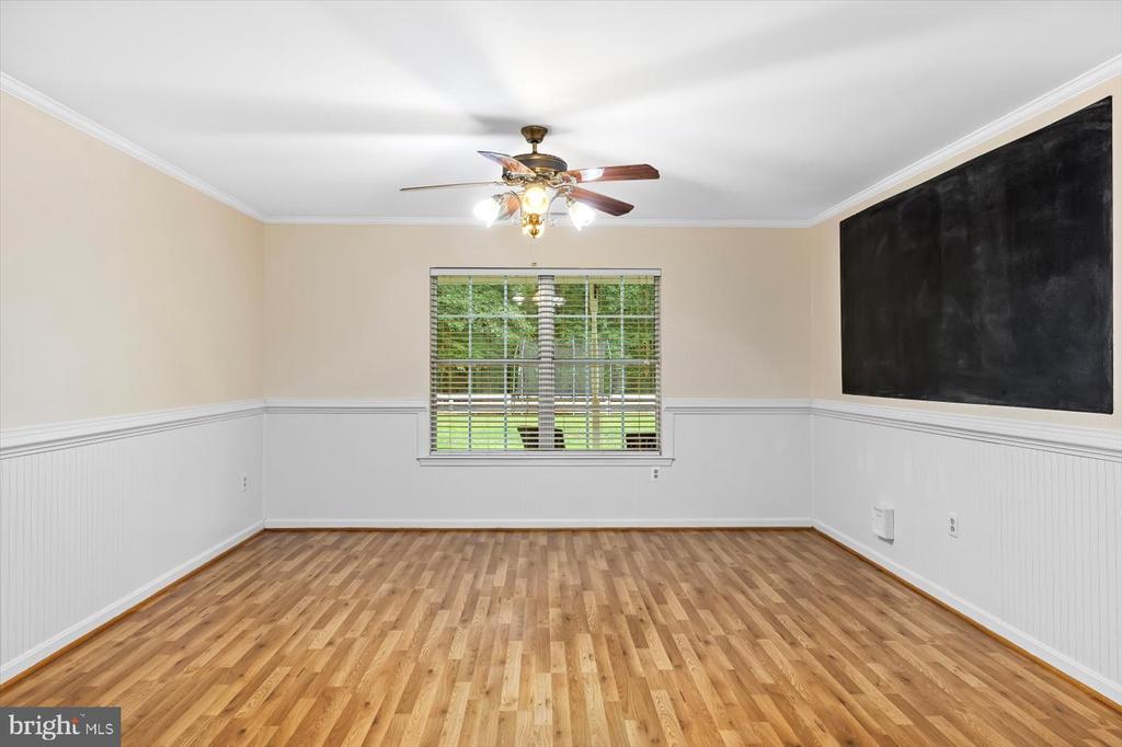 319 FOX HUNTERS LANE