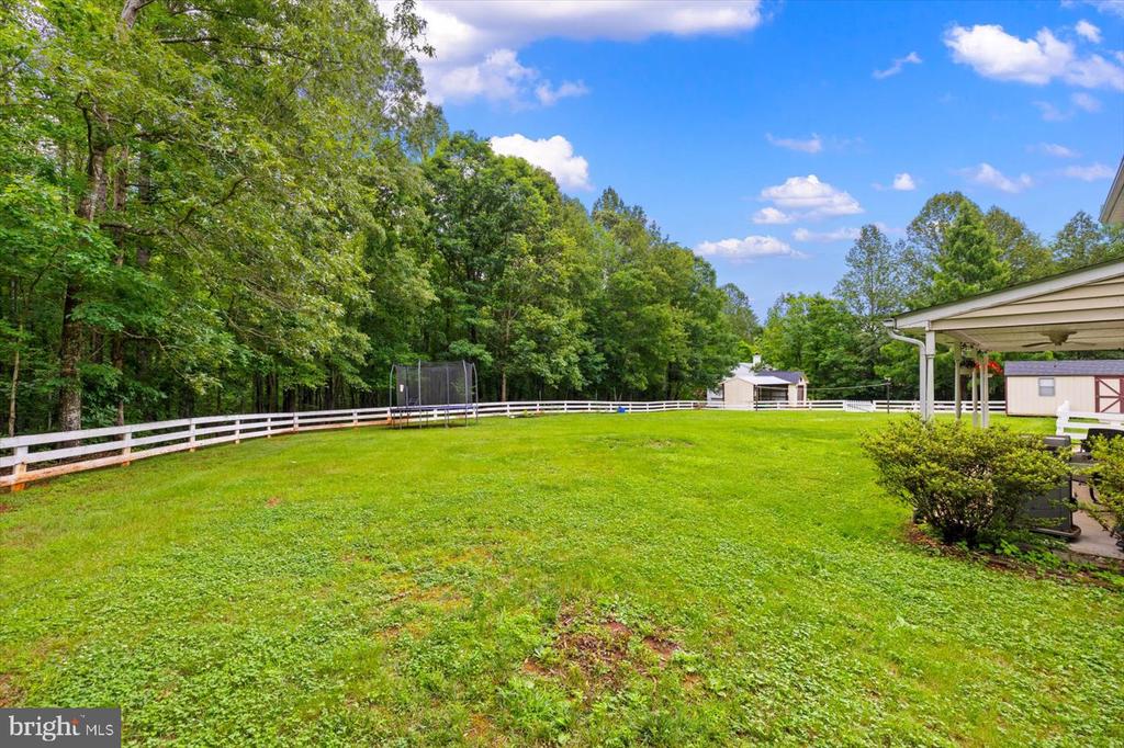 319 FOX HUNTERS LANE