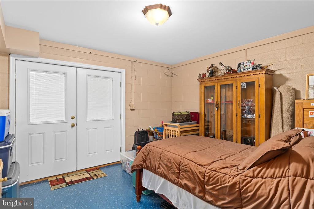 1117 POOR HOUSE ROAD