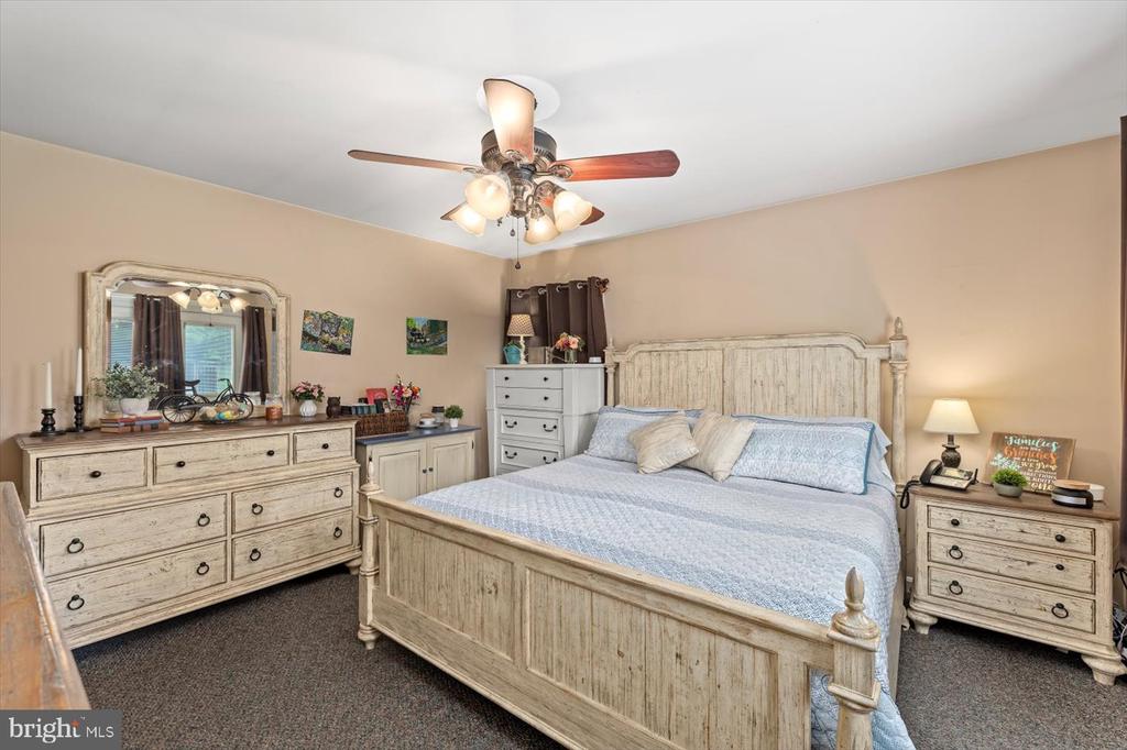 1117 POOR HOUSE ROAD