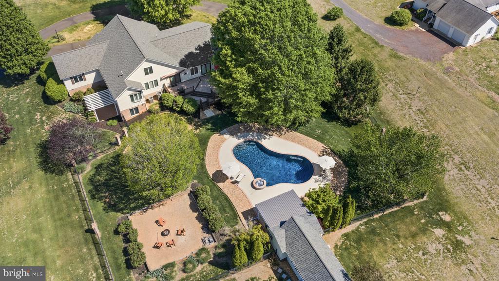 64 ROLLING GREEN LANE