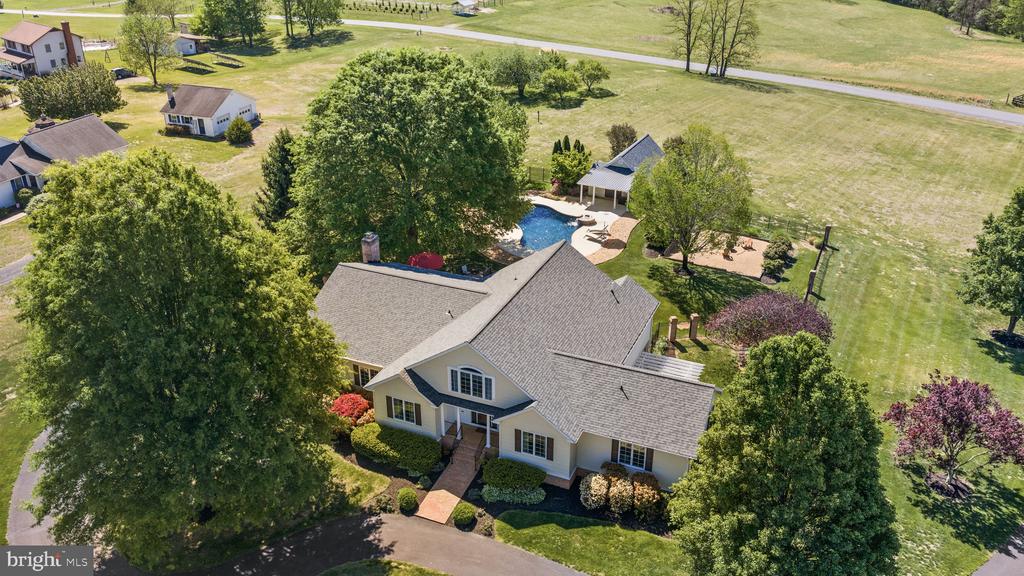 64 ROLLING GREEN LANE