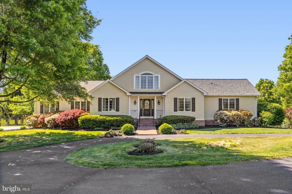 64 ROLLING GREEN LANE