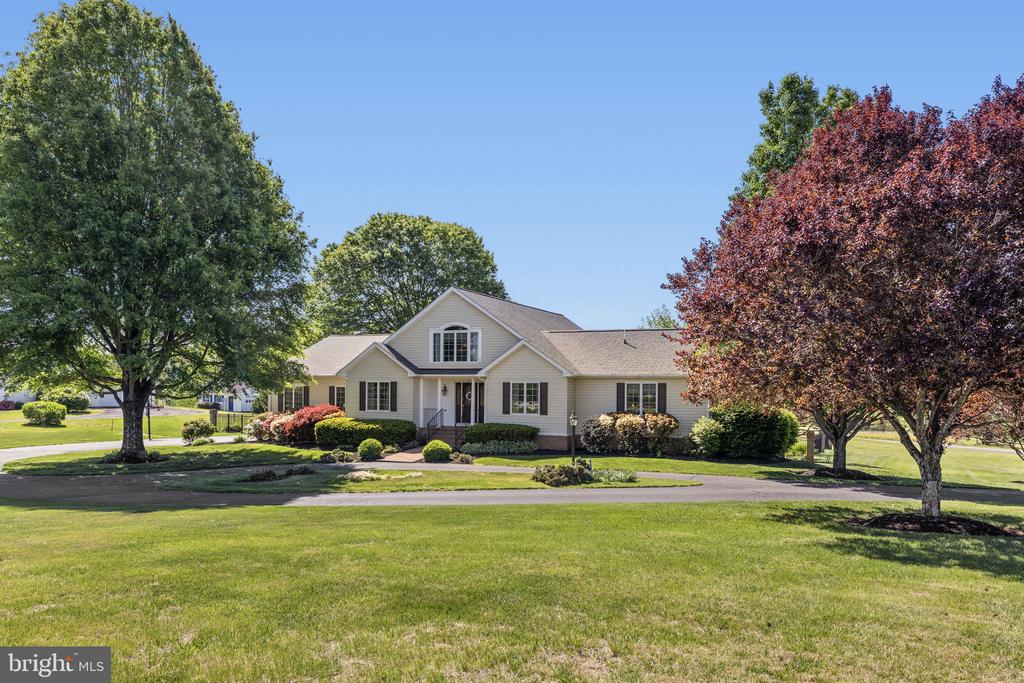 64 ROLLING GREEN LANE