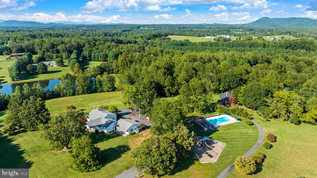 104 HALF PENNY LANE